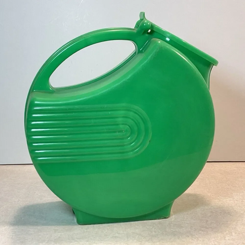 VTG Green Plastic Refrigerator Pitcher  Hinged Spout Handle 1940s Mid Century
